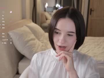 _female_essence_ live show