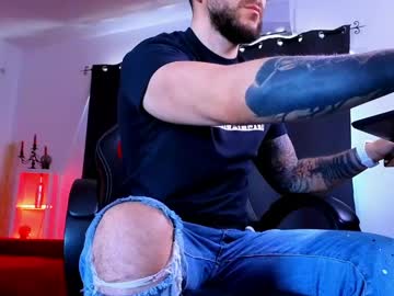 mightyaaron live show