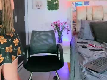yellow_lily live show